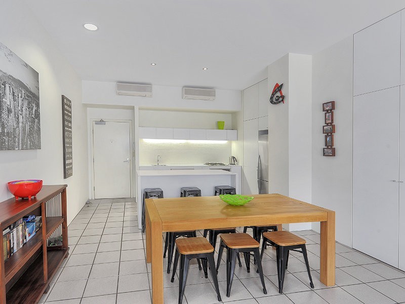 38 (B09) Skyring Terrace, Teneriffe QLD 4005