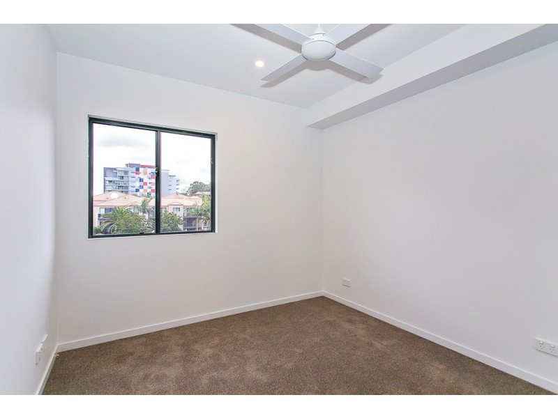 11 Andrews St, Southport QLD 4215