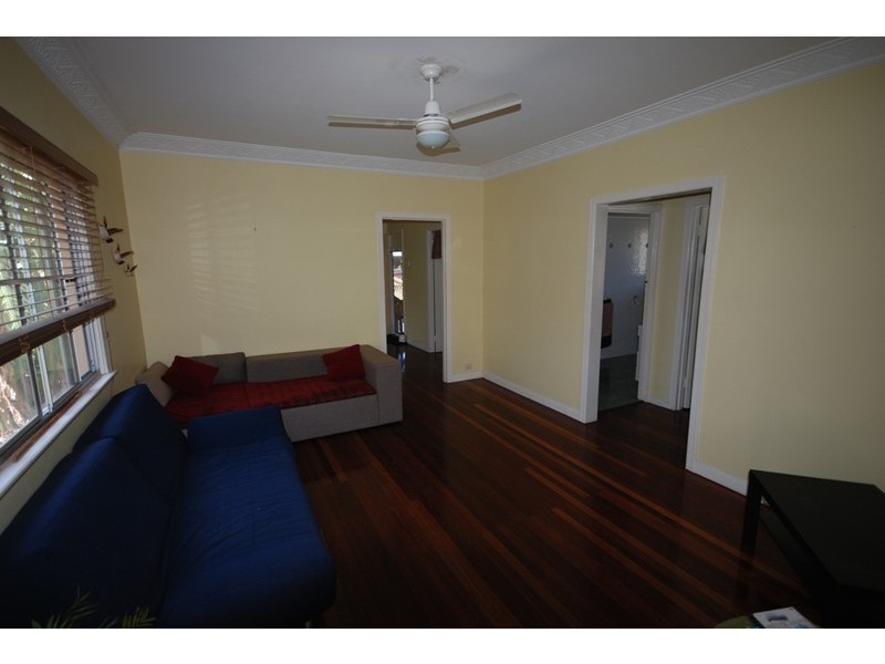 136 Norman Avenue, Norman Park QLD 4170
