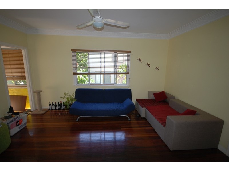 136 Norman Avenue, Norman Park QLD 4170