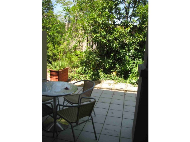 22/2 Geraldton Drive, Varsity Lakes QLD 4227