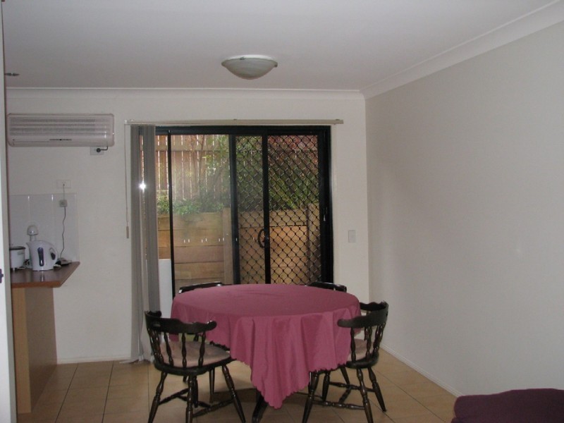 8/14 Gammon drive, Varsity Lakes QLD 4227