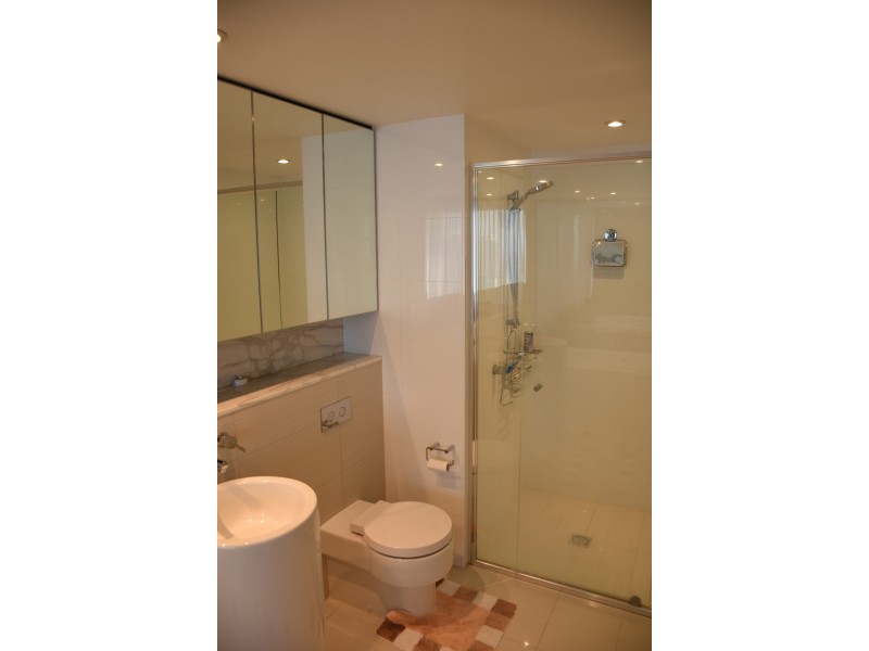 22607/21 Elizabeth Avenue, Broadbeach QLD 4218