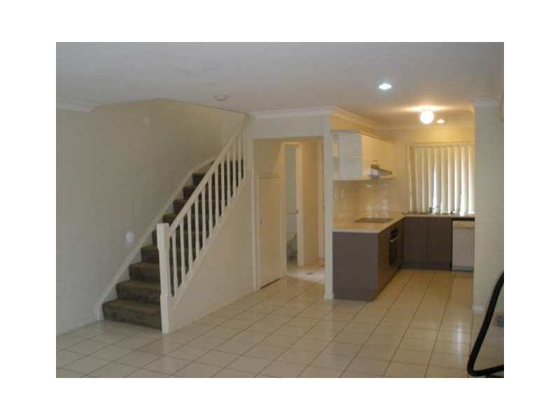 210 Government Road, Forest Lake QLD 4078