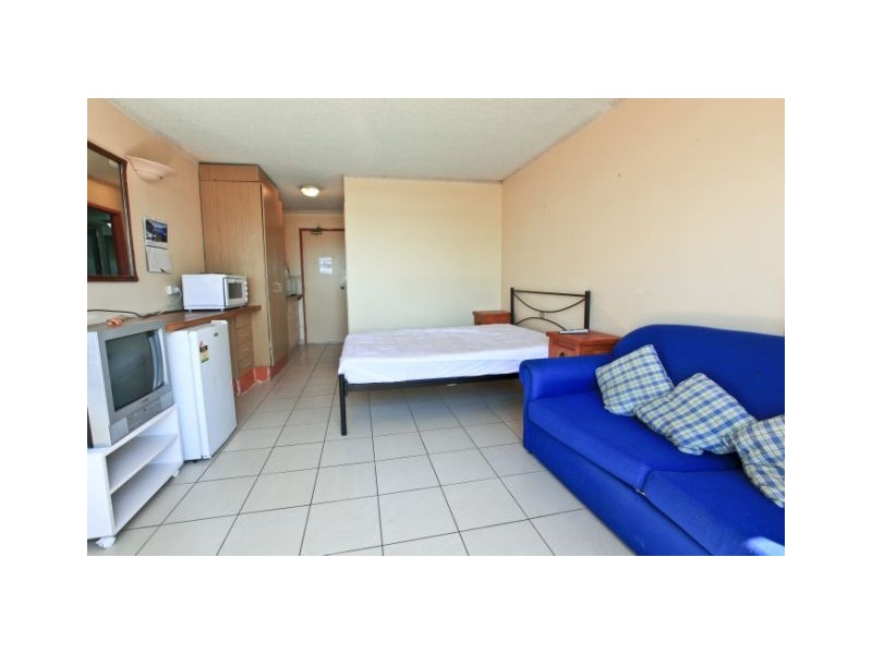 210/2 Barney Street, Southport QLD 4215