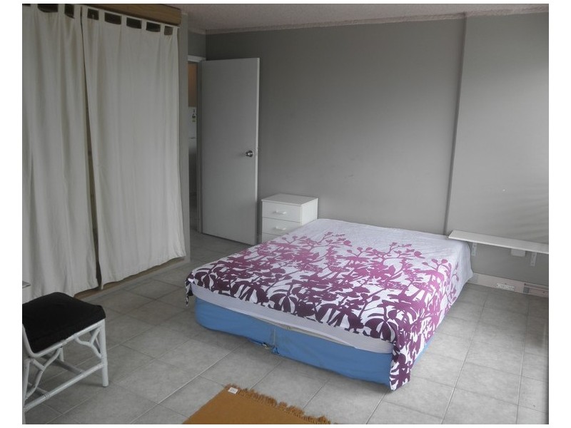 211 / 2  Barney Street, Southport QLD 4215