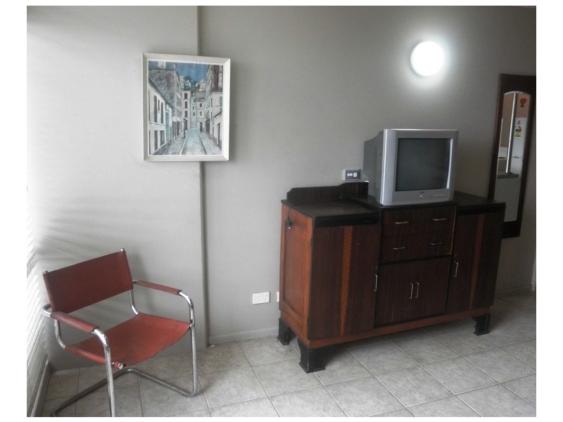 211 / 2  Barney Street, Southport QLD 4215