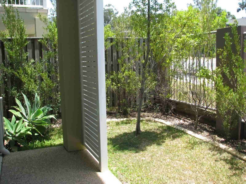 5/ 12 Geraldton Drive, Varsity Lakes QLD 4227