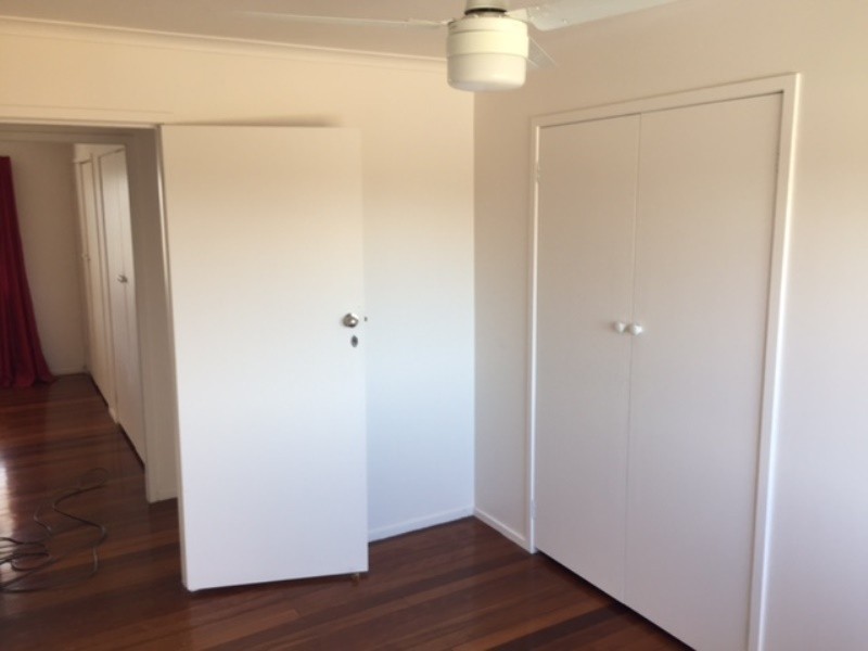 221 BENOWA ROAD, Benowa QLD 4217