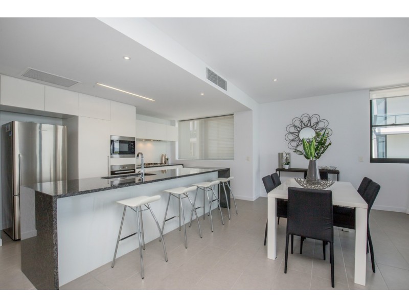 6208/ 6 MARINA PROMENADE, Paradise Point QLD 4216