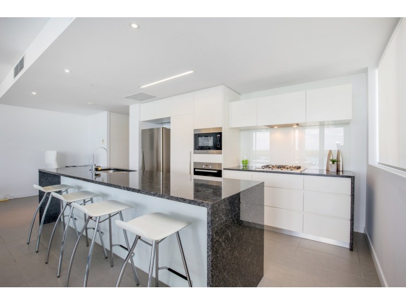 6208/ 6 MARINA PROMENADE, Paradise Point QLD 4216