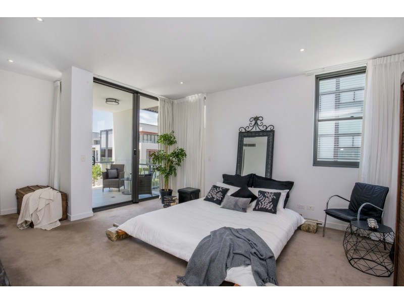 6208/ 6 MARINA PROMENADE, Paradise Point QLD 4216