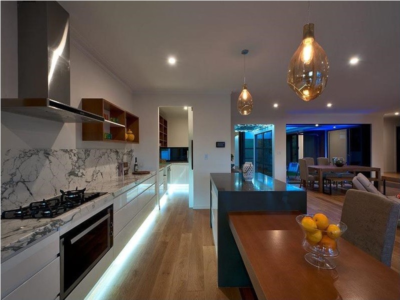 9 La Scala Ct, Surfers Paradise QLD 4217