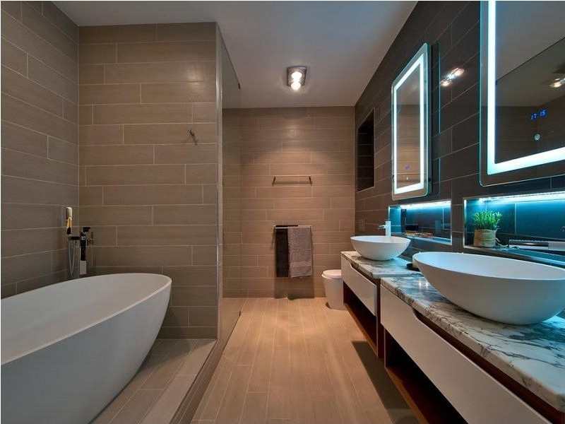 9 La Scala Ct, Surfers Paradise QLD 4217