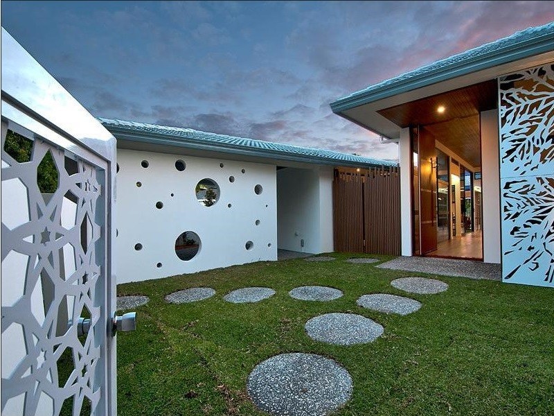 9 La Scala Ct, Surfers Paradise QLD 4217