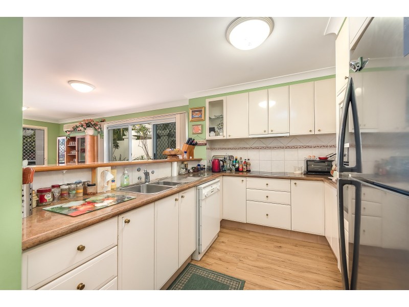 4 Apollo 100 Cotlew St East, Southport QLD 4215