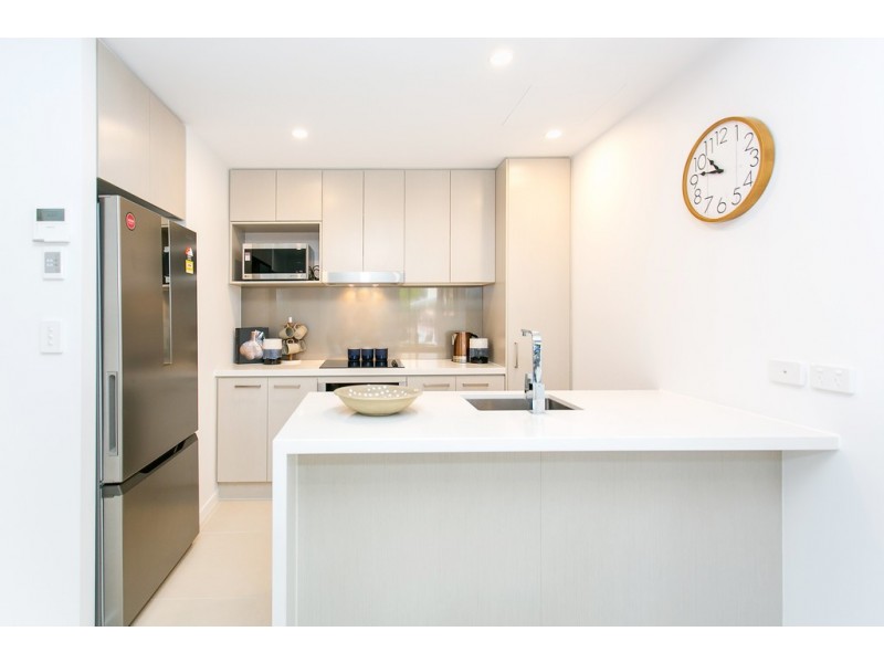 11 Andrews, Southport QLD 4215