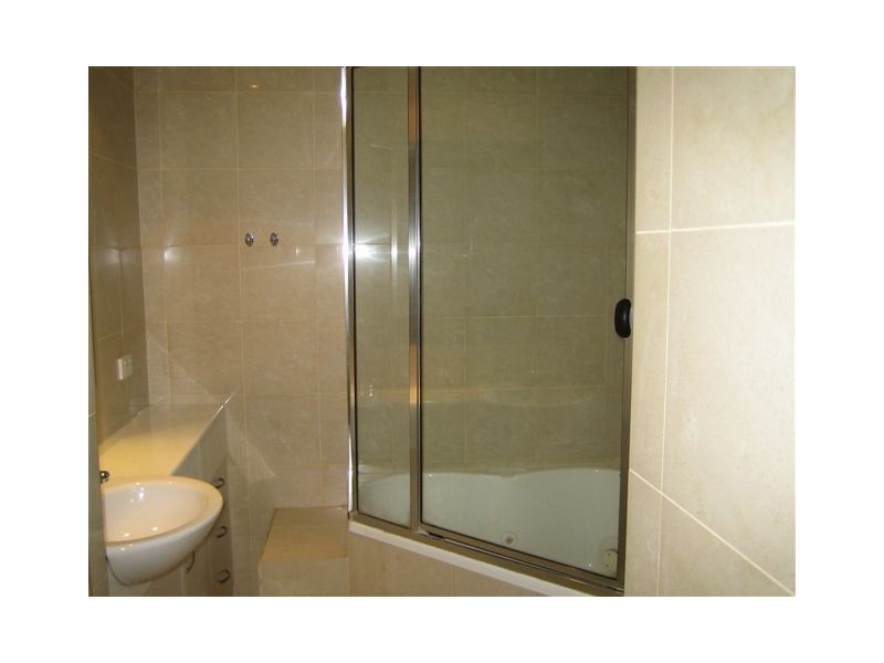 3/93 Scott Road, Herston QLD 4006