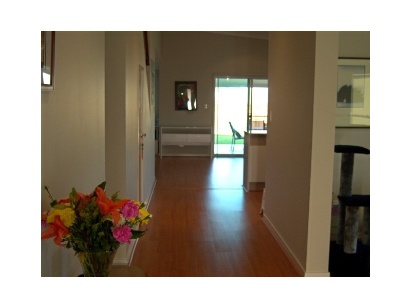 64 RedGum Crescent, Wakerley QLD 4154