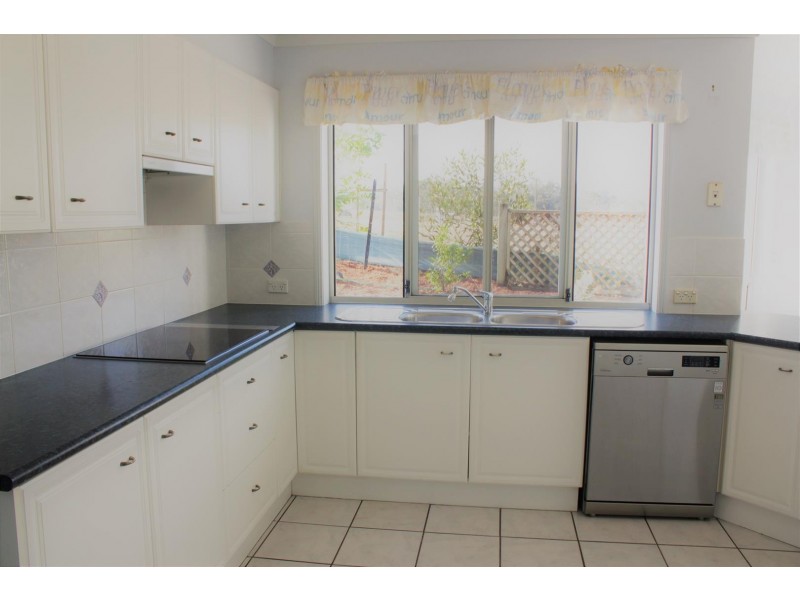 11 Kennet Place, Carina QLD 4152