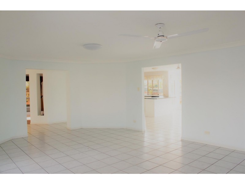 11 Kennet Place, Carina QLD 4152