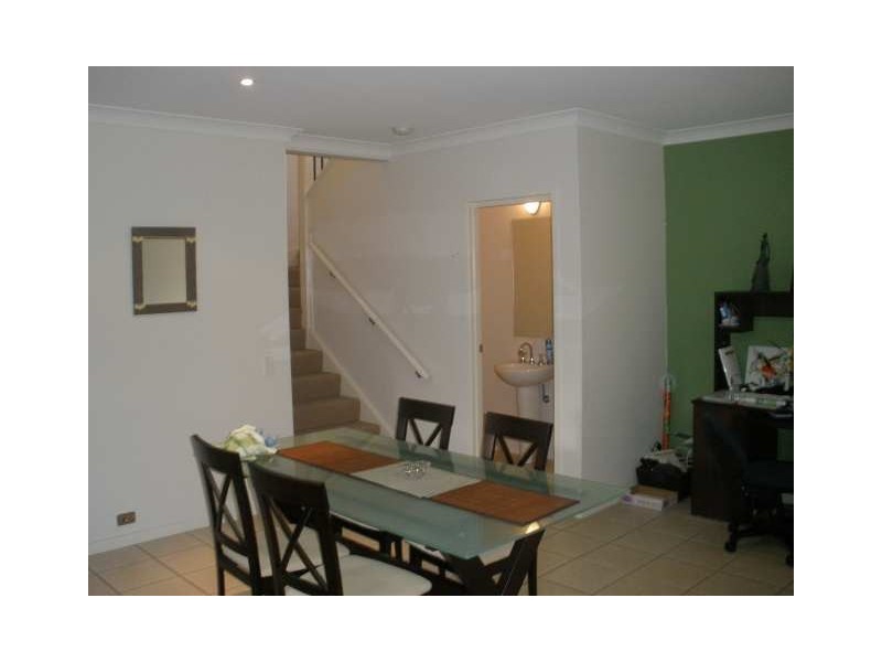 7/5 Central Avenue, Mount Ommaney QLD 4074