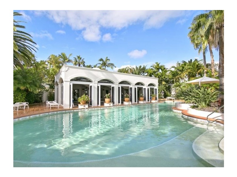 6 Odyssey 100 Cotlew St East, Southport QLD 4215