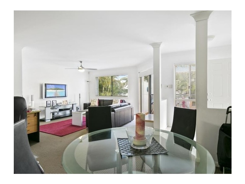 6 Odyssey 100 Cotlew St East, Southport QLD 4215