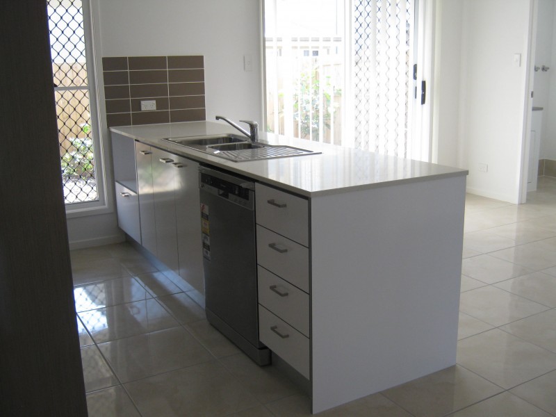 6/1 Santa Ana Lane, Griffin QLD 4503