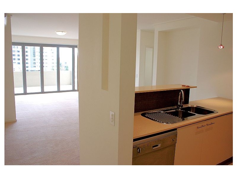 7/62 RIVERWALK AVENUE, Robina QLD 4226