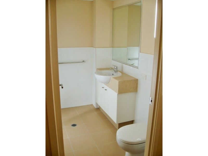 6/24-26 Parker Street, Labrador QLD 4215