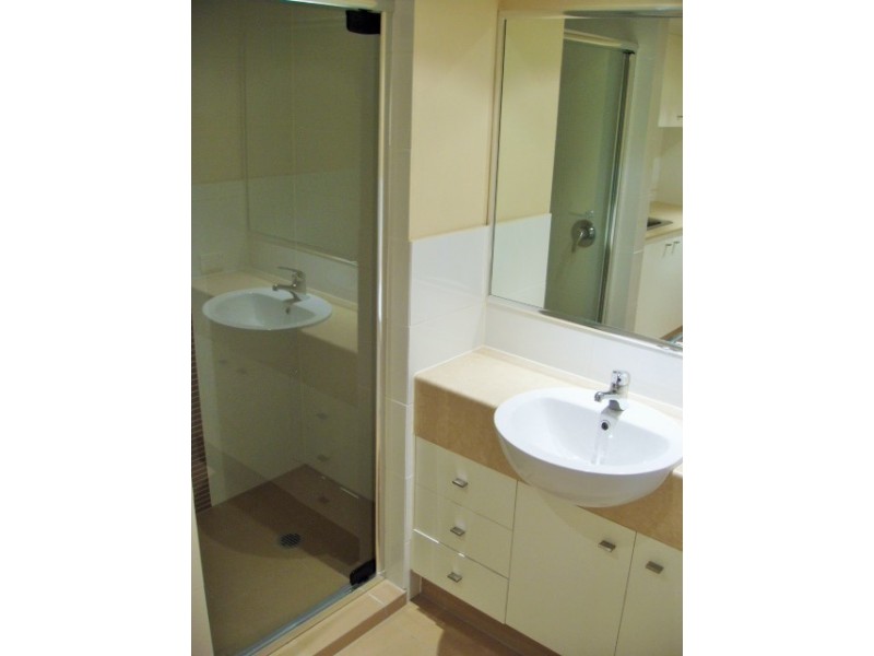 6/24-26 Parker Street, Labrador QLD 4215