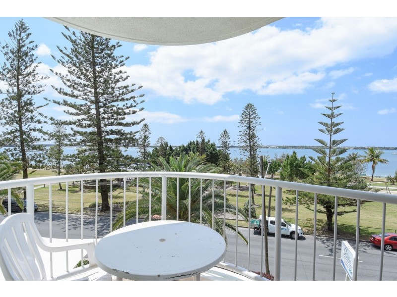 307/182 Marine Parade, Labrador QLD 4215