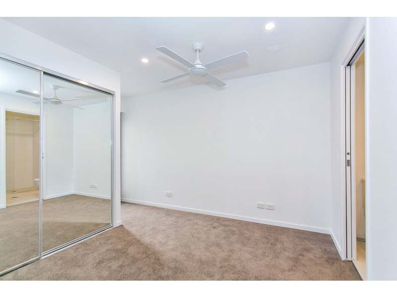 11 Andrews St, Southport QLD 4215