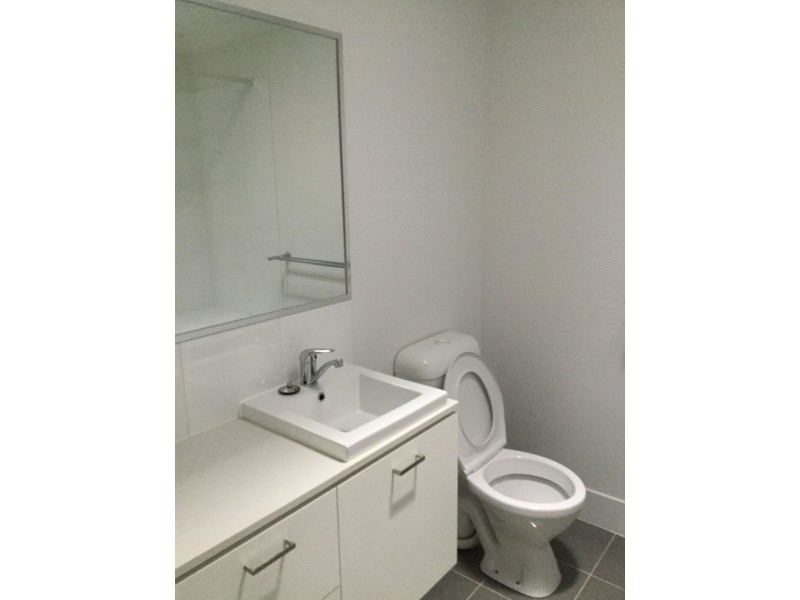 1/75 Gordon Rd, Redland Bay QLD 4165