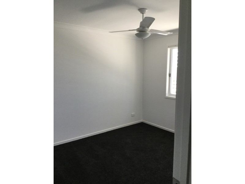 1/75 Gordon Rd, Redland Bay QLD 4165
