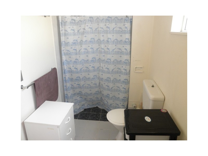 201/2 Barney Street, Southport QLD 4215