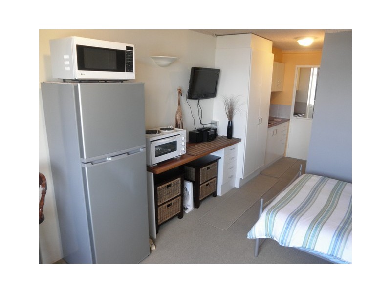 410 / 2 Barney Street, Southport QLD 4215