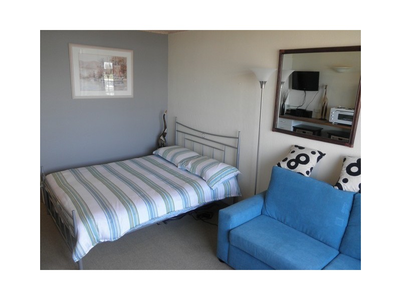 410 / 2 Barney Street, Southport QLD 4215