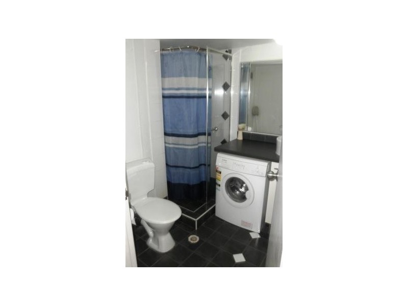 206 /2 Barney Street, Southport QLD 4215