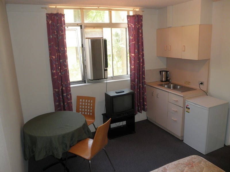 102 / 2 Barney Street, Southport QLD 4215