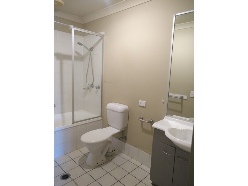 590 Pine Ridge Road, Coombabah QLD 4216