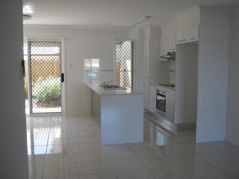 8/1 SANTA ANA LANE, Griffin QLD 4503