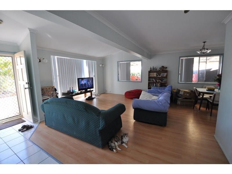 8 Serle St, Middle Park QLD 4074