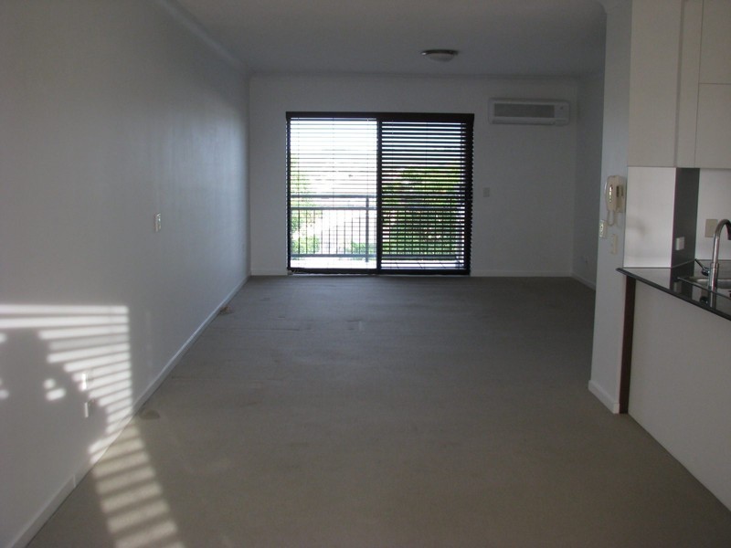 42/2 Geraldton Drive, Varsity Lakes QLD 4227