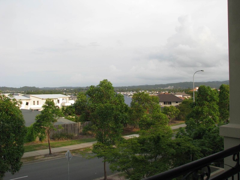 42/2 Geraldton Drive, Varsity Lakes QLD 4227