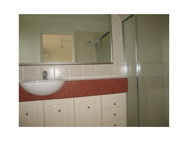 60  Caseys Rd, Hope Island QLD 4212