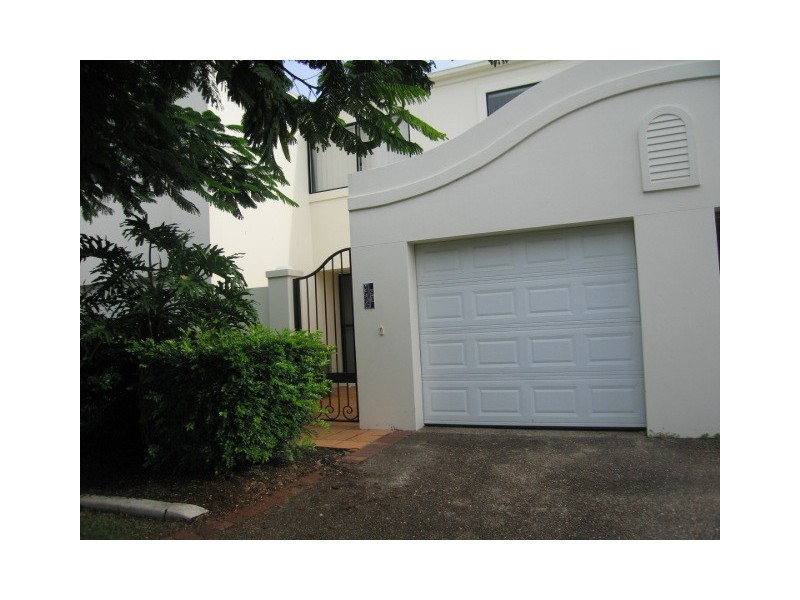 60  Caseys Rd, Hope Island QLD 4212