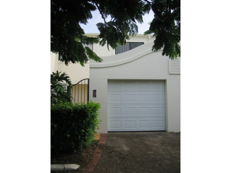 60  Caseys Rd, Hope Island QLD 4212