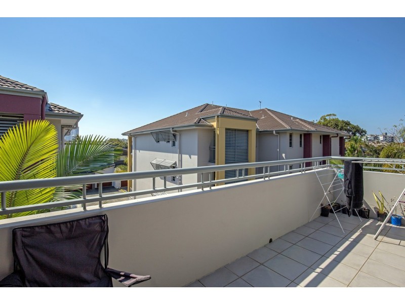 702/33 Clark street, Biggera Waters QLD 4216